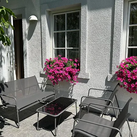 Apartment Mit Gartenblick Und Terrasse Baden Exterior photo