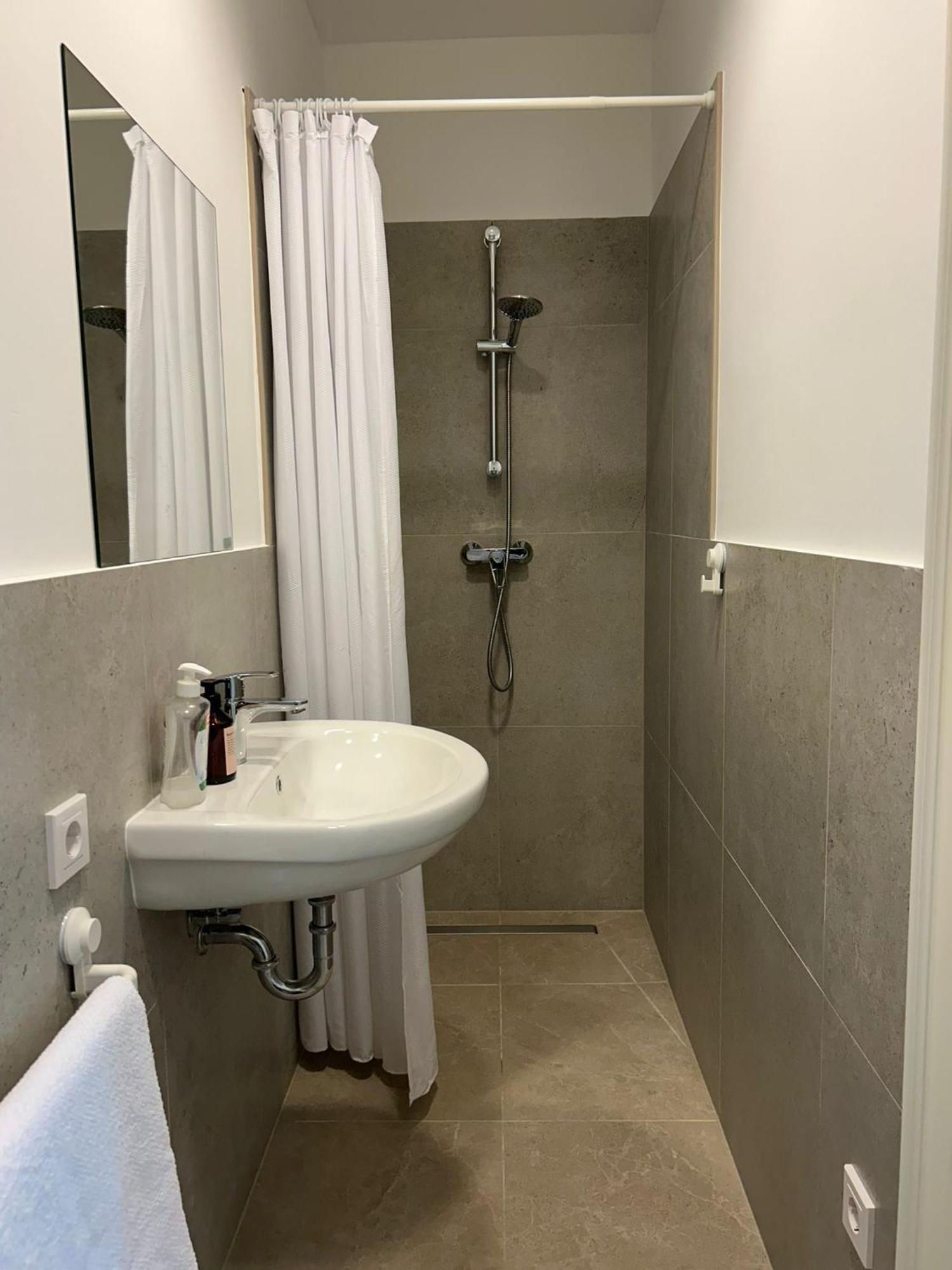 Appartamento Mit Gartenblick Und Terrasse Baden bei Wien